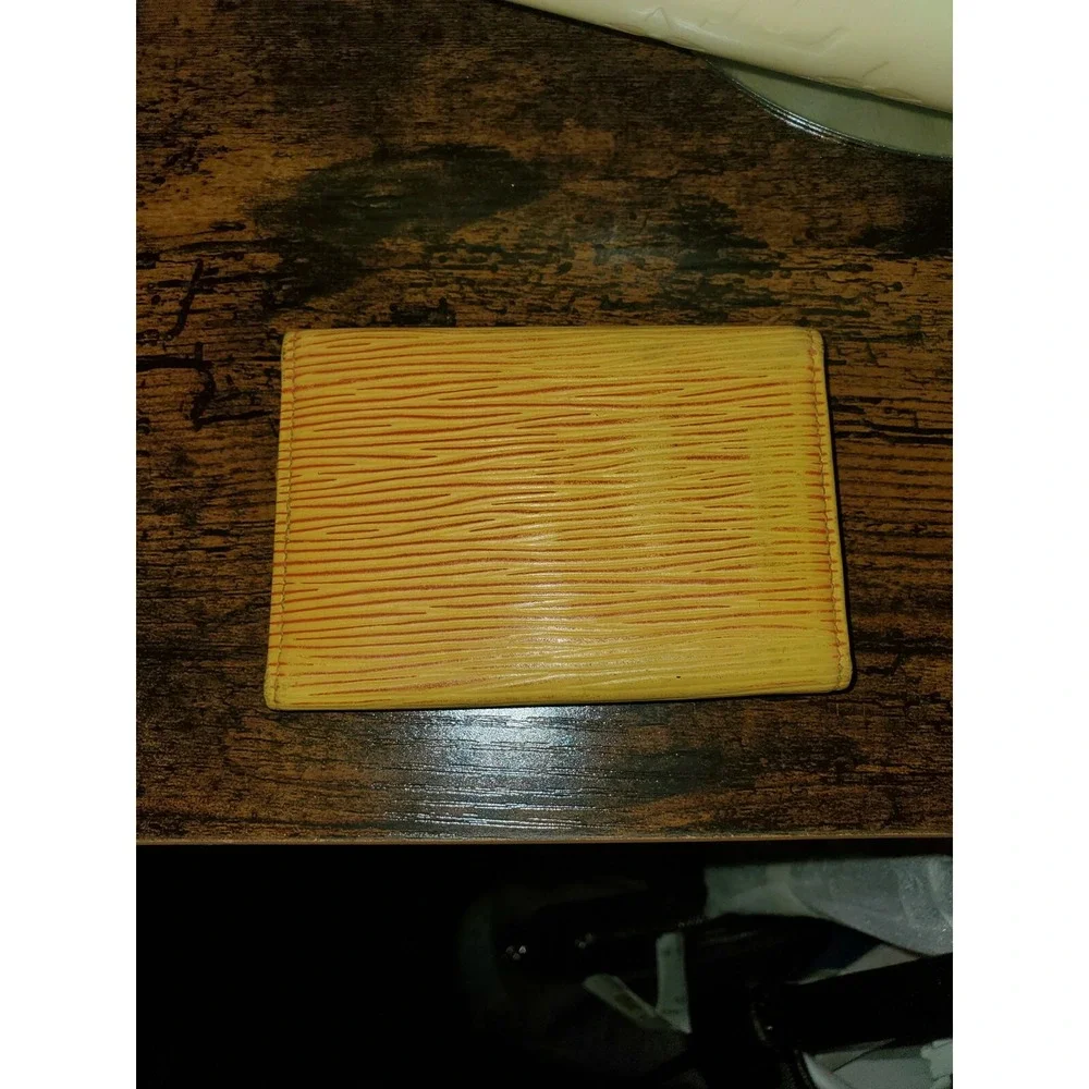 Louis Vuitton‎ Vintage 6 Key Holder Yellow Epi Leather MI0953